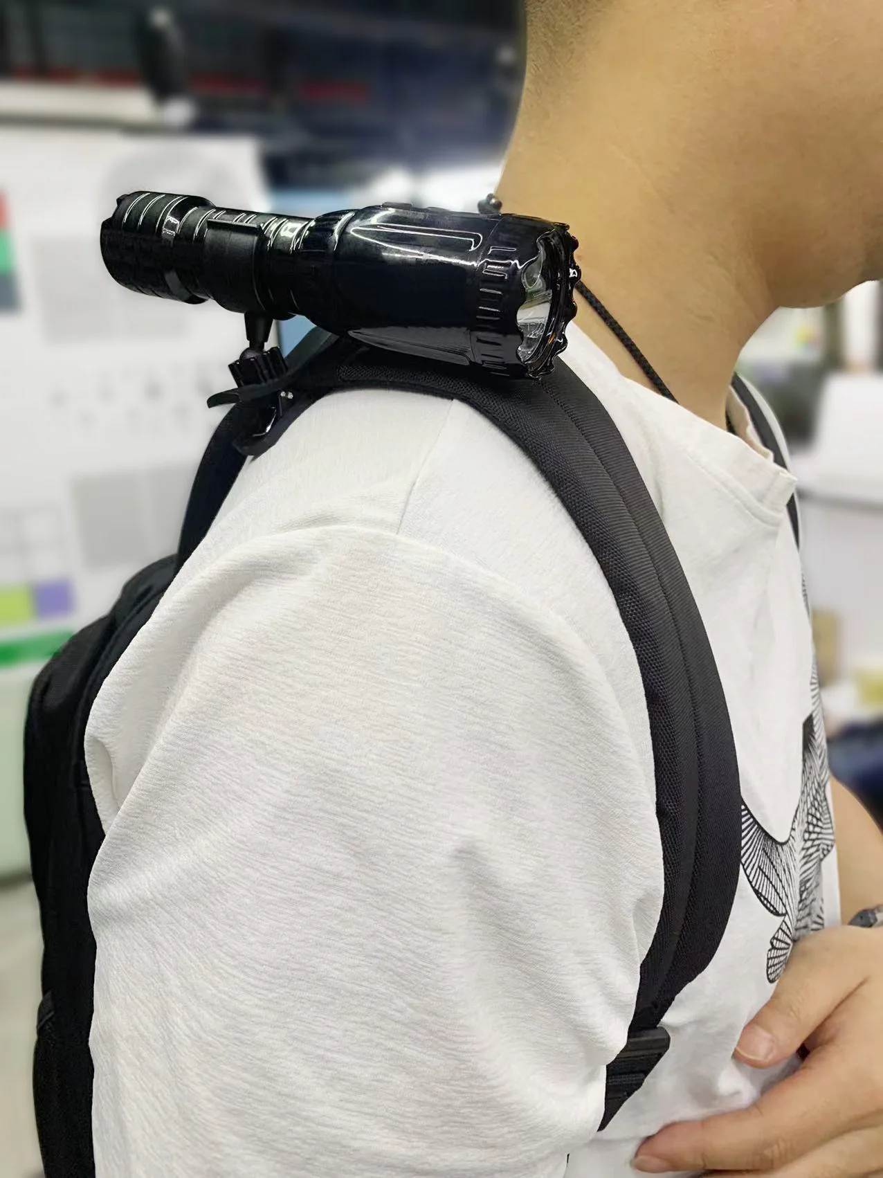 WIFI Flashlights Recorder for late night walking wholesale self defense supply