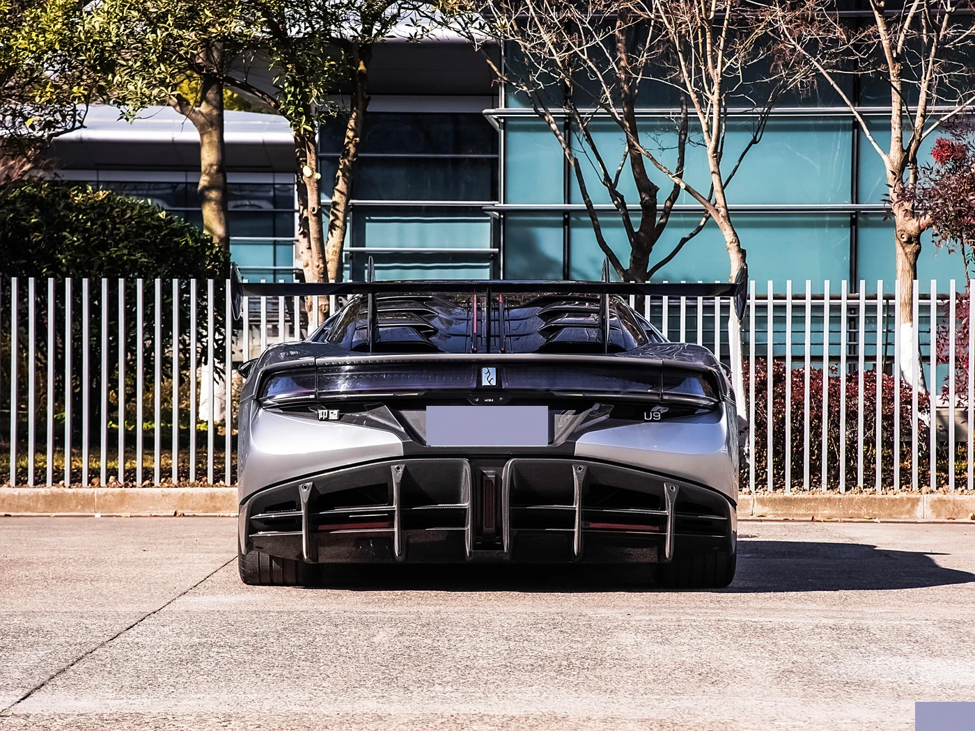 Online Car Buying Yangwang U9 Luxury Sport EV Car High Speed 300km/h BYD Ultimat 9 Auto Supercar