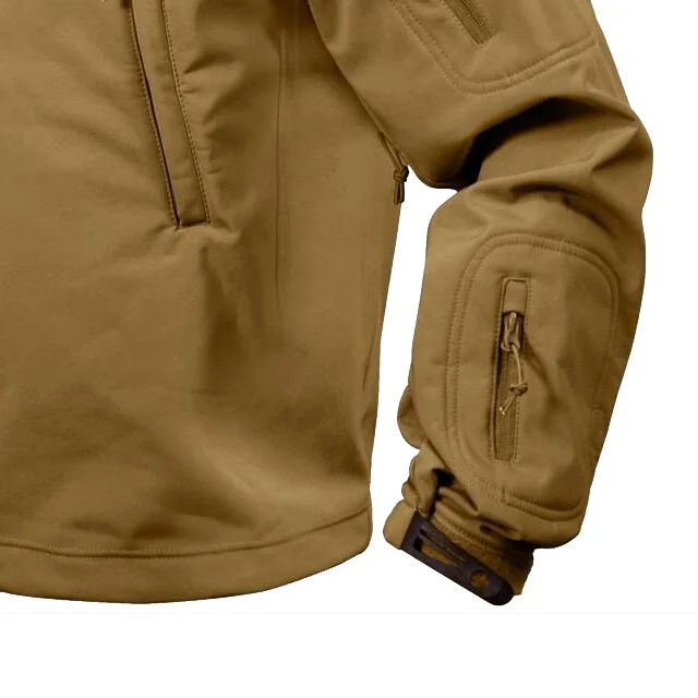 2021 New Outdoor Special Design Tactical Softshell Jacket for Men outwear