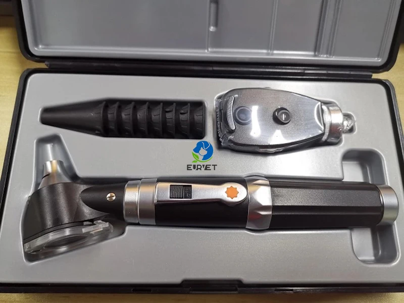 EUR PET white led 3X Veterinary otoscope set with Larger viewing window and 4 size ear speculums for clinic