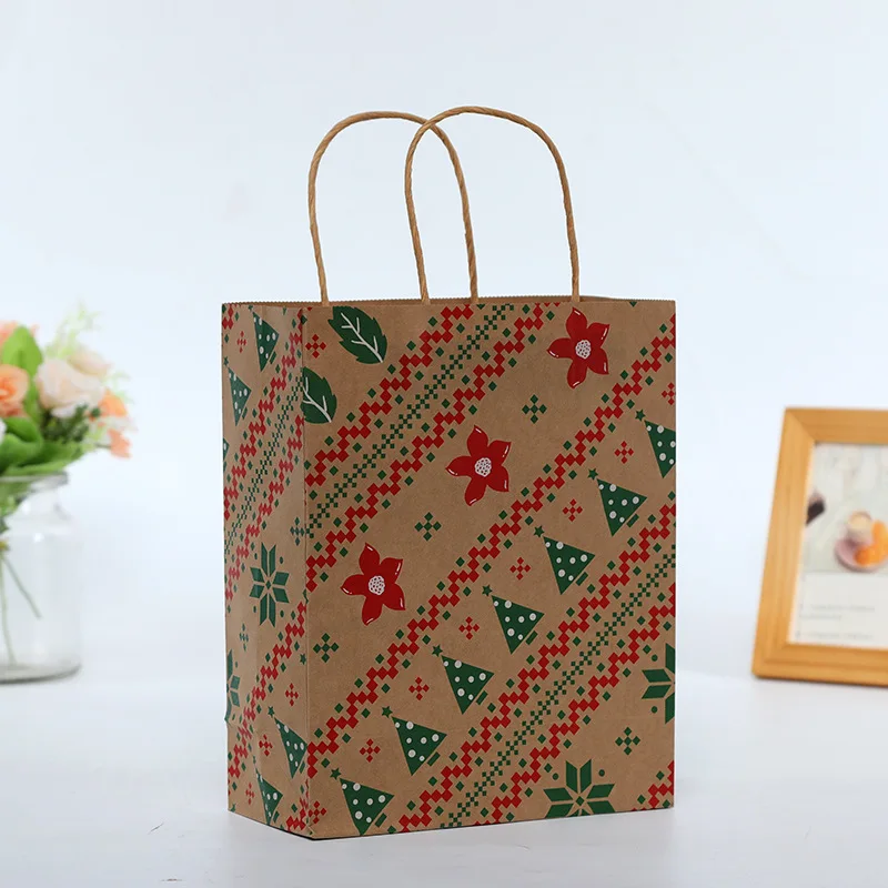 Wholesale popular new products best christmas gift paper bags bulk beautiful design candy packaging kraft bag for cloth shoes