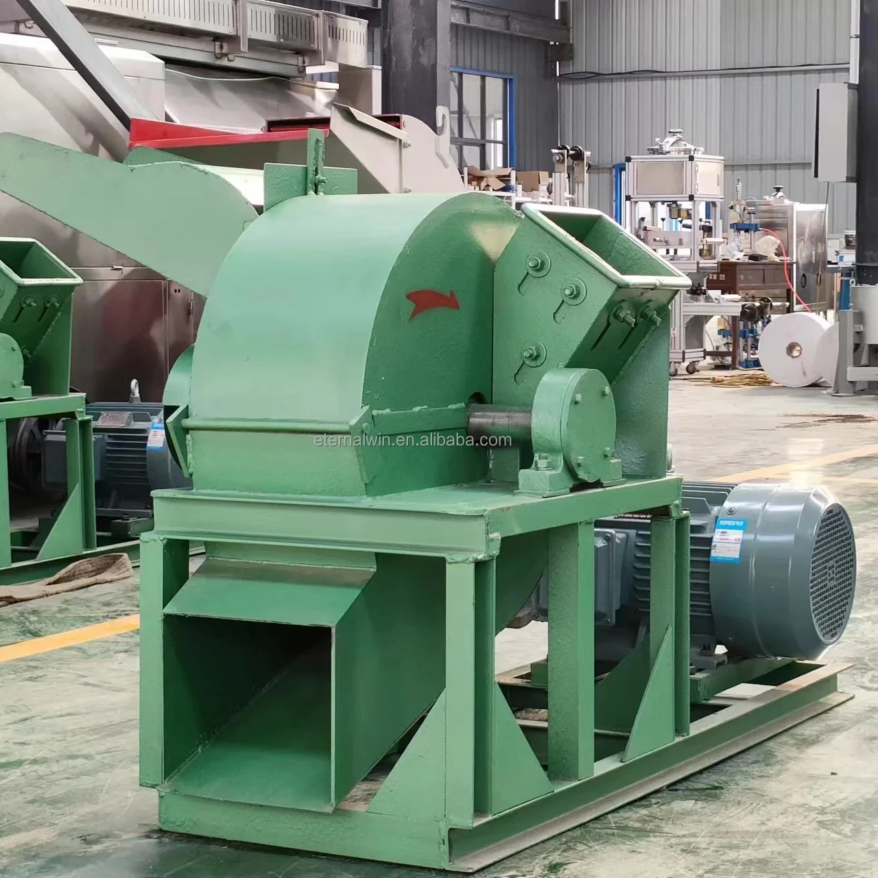 Coconut shell grinding agricultural diesel wood sawdust crushing machine waste wood crusher machine price for biochar pellet