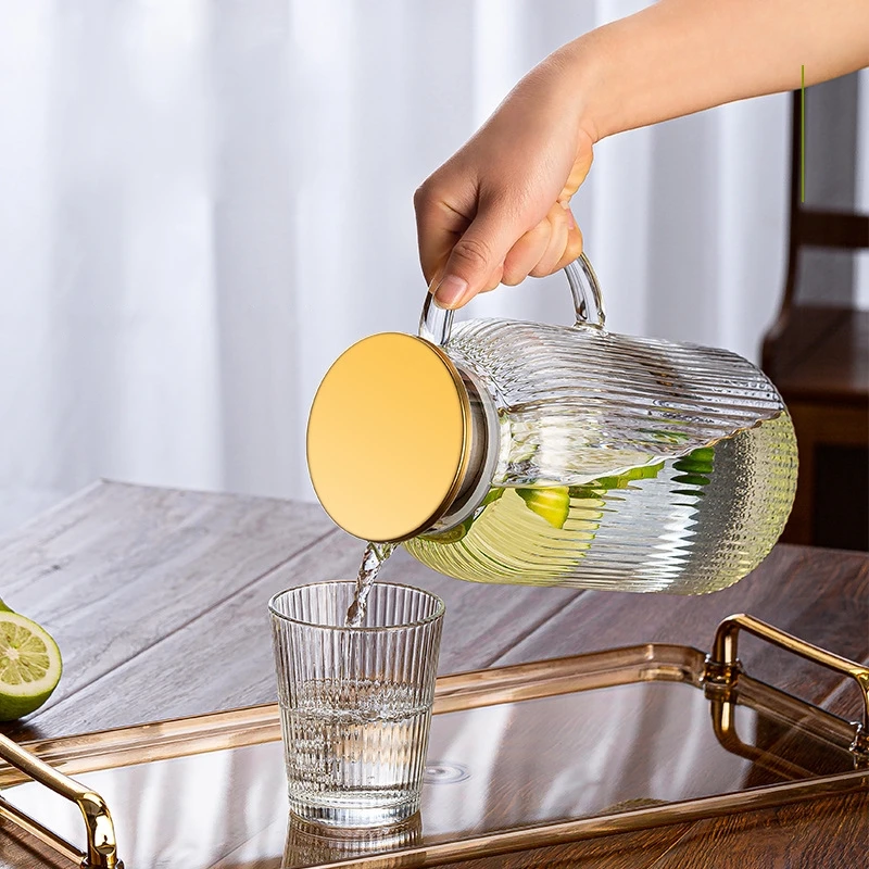 Прямые продажи с завода большая емкость ребристый стеклянный кувшин для воды крышкой и ручкой