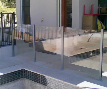 Custom Slotted Glass Railing Post Guardrail Railing Glass Fence Balcony Frameless Glass Railing Stairs Balustrade