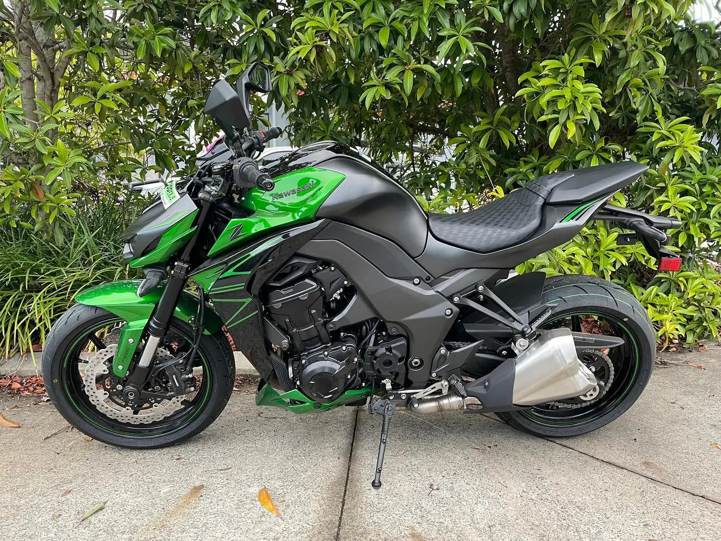 BIG BIKES  2023  KAWASAKIS Z1000 ABS Sportbike Dirt bike motorcycle