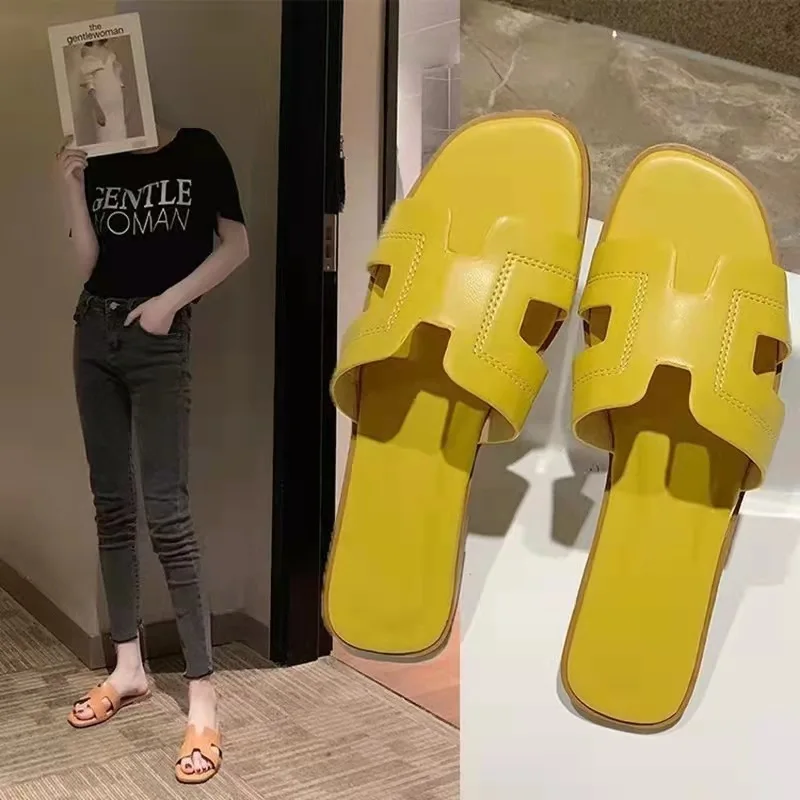 2023 Fashion Slippers Women wear flat fashion sandals and slippers in summer beach shoes seaside flip-flops
