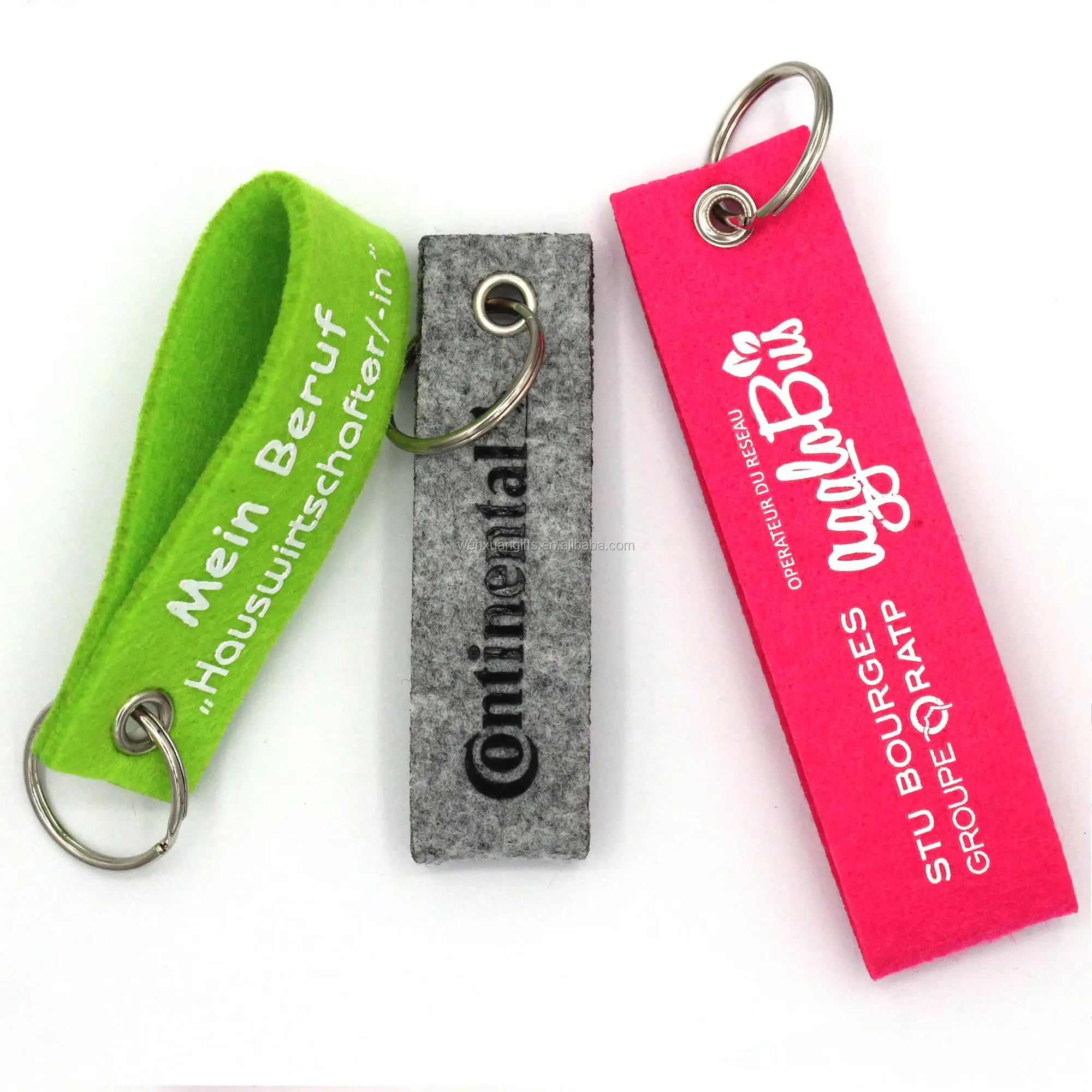 Factory price customized logo keychain fine keychain accessories letter keychain for souvenir gift