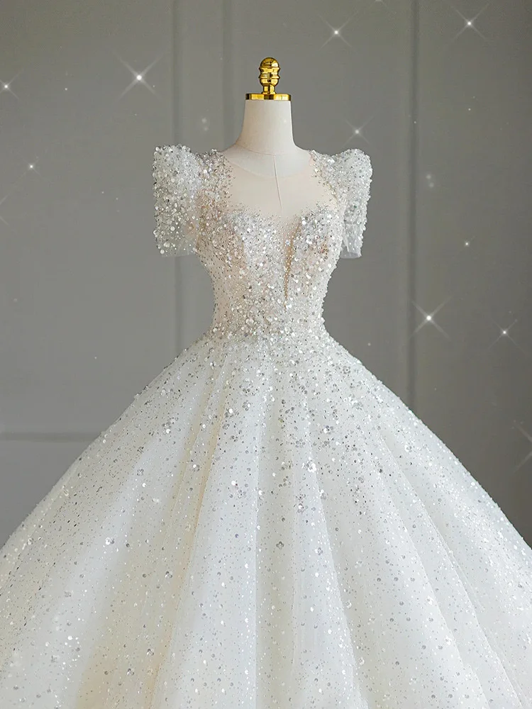 European-style main wedding dress with big tail 2024 new summer short-sleeved retro princess deep v-neck court