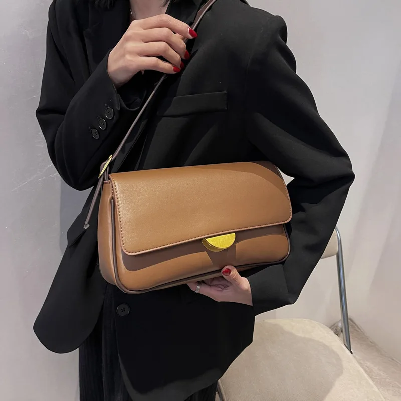 2022 Factory Direct Selling Simple Retro Bags Versatile Messenger Underarm Bags fashion shoulder handbag for woman girl