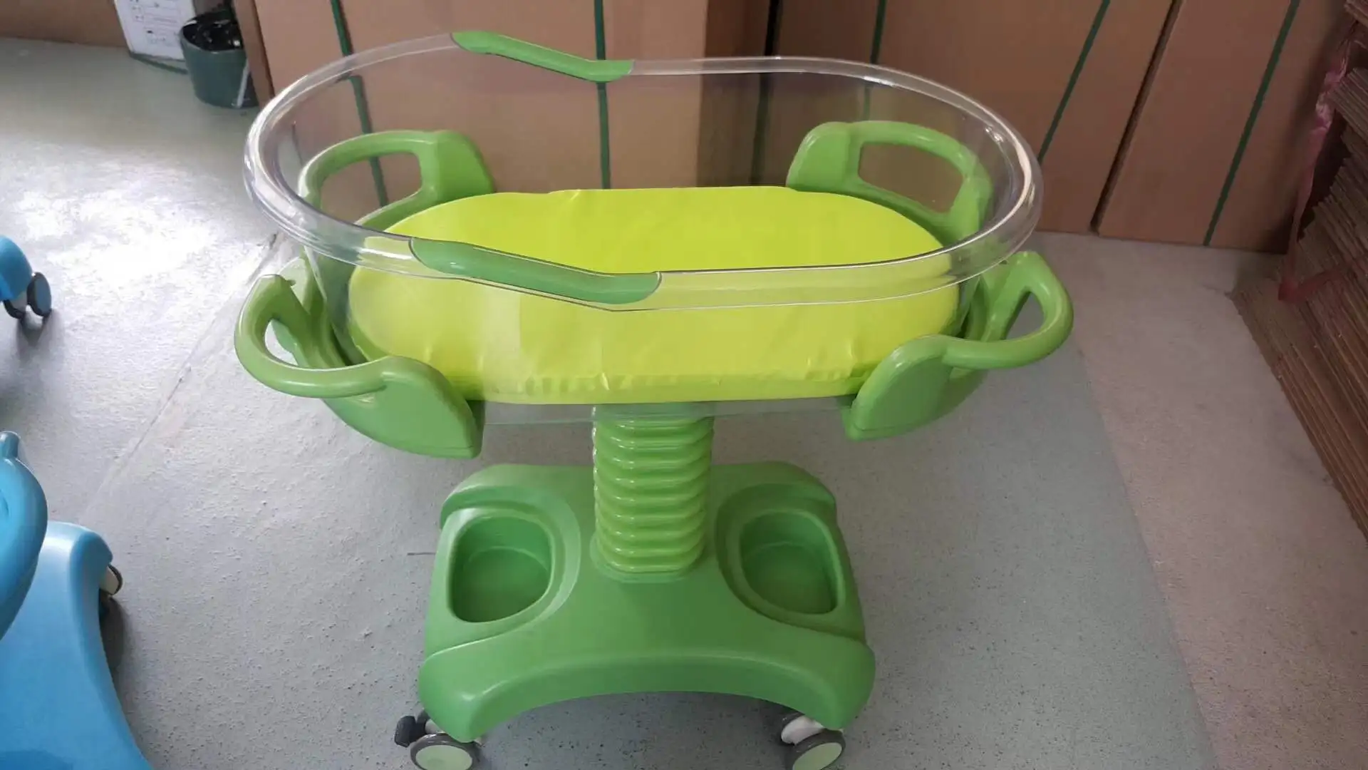 High quality cheap portable ABS flexible adjustable hospital baby bed for new born