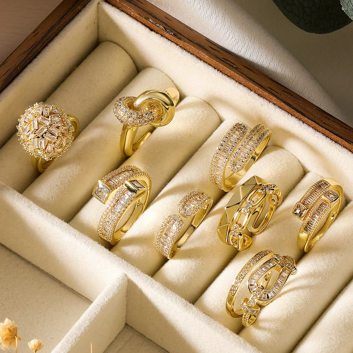 New Arrival Zircon Sphere Ball Rings Luxury Individuality Rhinestone Round Ball Rings For Women