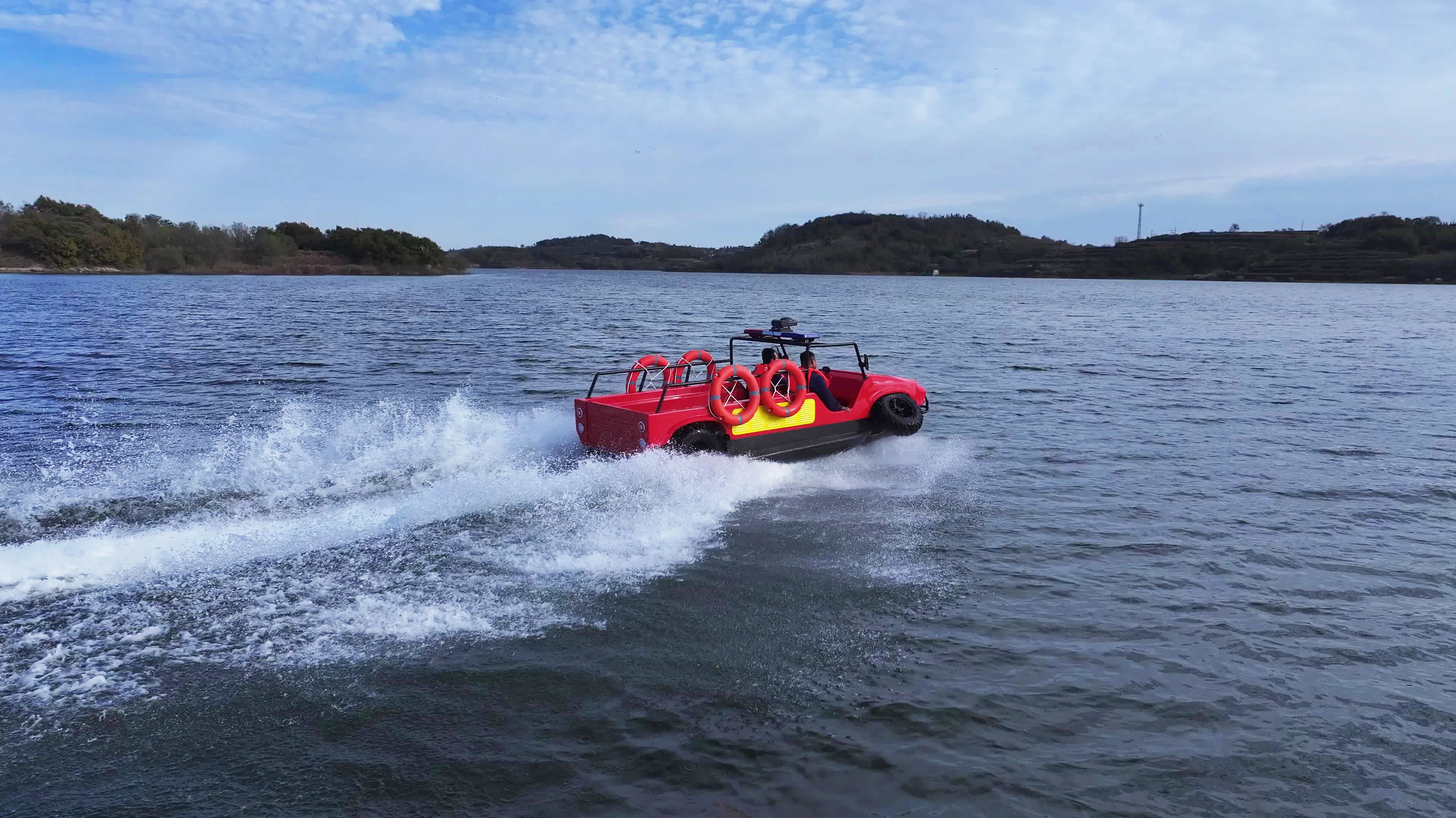 Longhe Factory Sale Low Price 4x4 Amphibious Emergency Rescue Boat