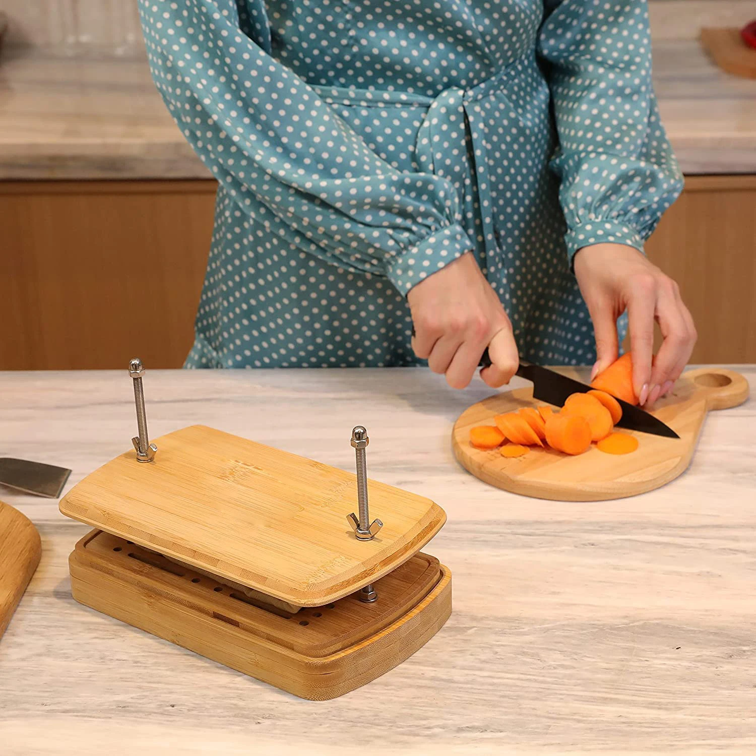 Bamboo Tofu Press Built in Tofu Strainer and Drip Tray with Cheesecloth Easily Remove Water from Tofu