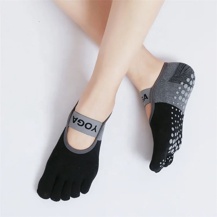 2023 New Five Finger Sport Yoga Socks For Women Non-slip Grips Yoga Pilates Socks Fitness Dance Socks