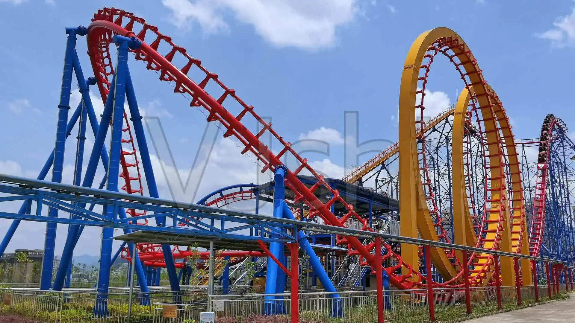 [Ali Brothers]Suspended roller coaster