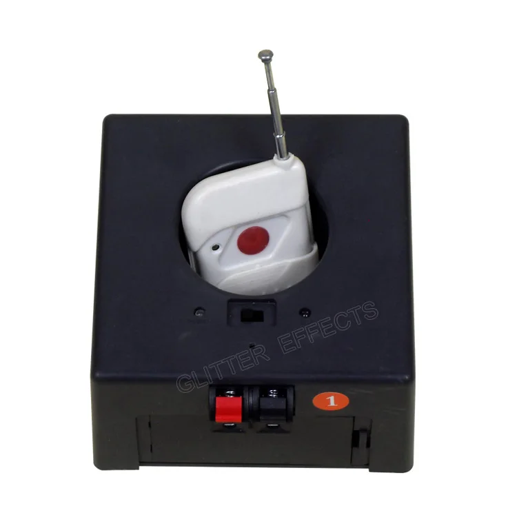 
D04 Remote control 4 cue fireworks fountain base firing system 