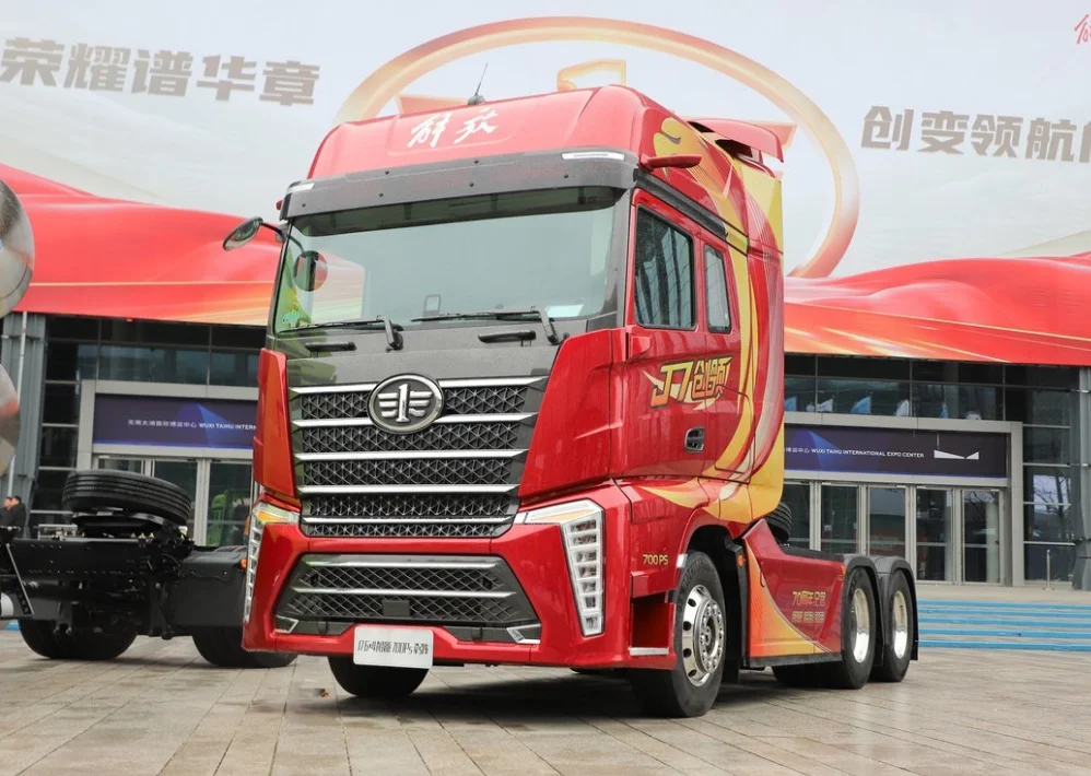 FAW Jiefang New J7 Pioneer Edition 700HP 6X4 AMT Automatic Transmission Tractor Truck