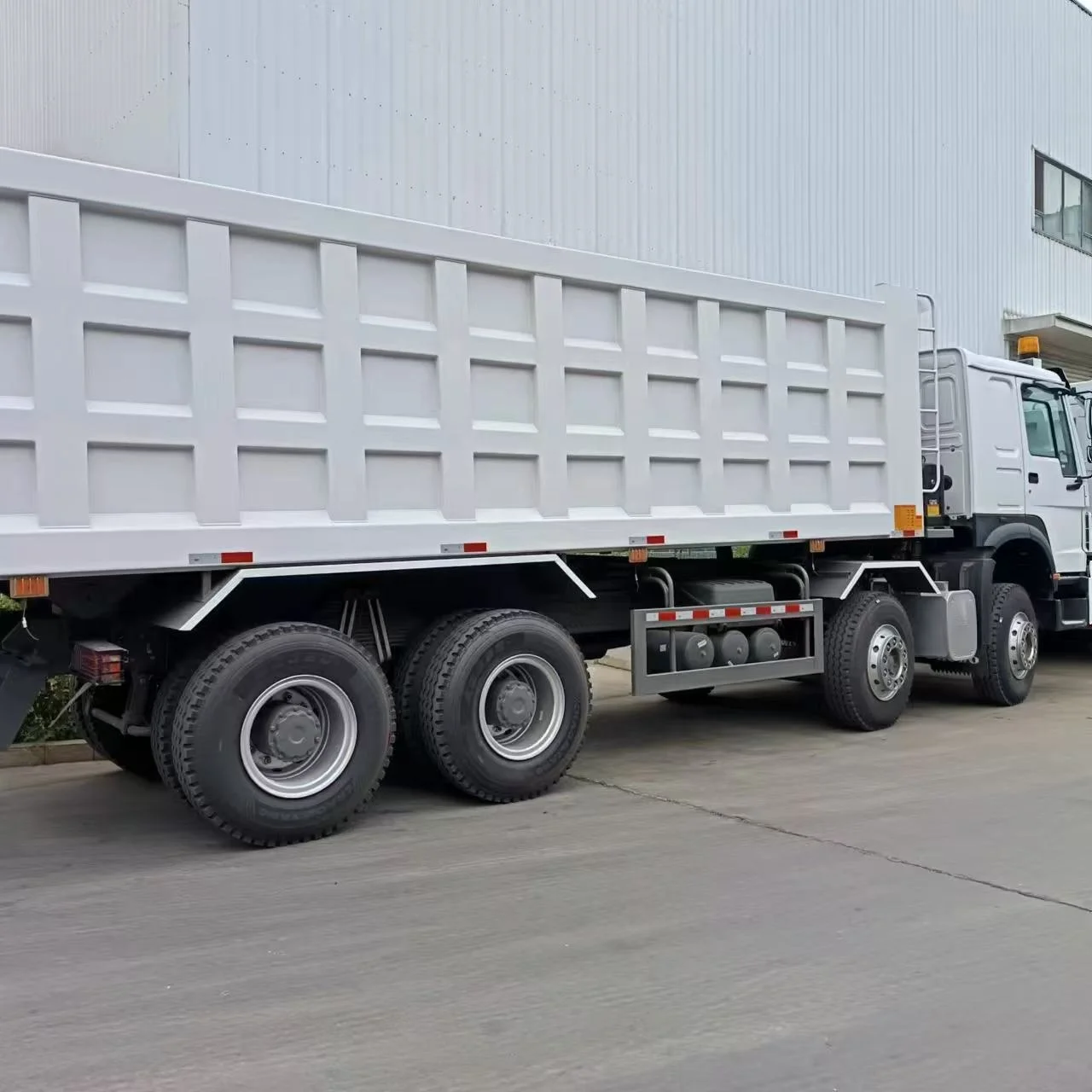 brand new 2024 SINOTRUK HOWO truck 8x4 12 wheels howo sinotruk dump trucks price for sale