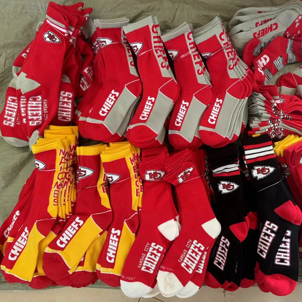 2024 New patterns American football knitted socks sports grip socks men & women unisex socks wholesale