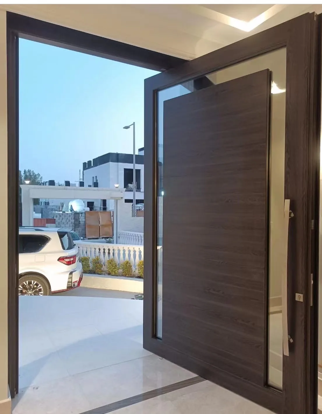 modern house entry wooden doors exterior China high quality good price front entry door modern smart lock entrance pivot door