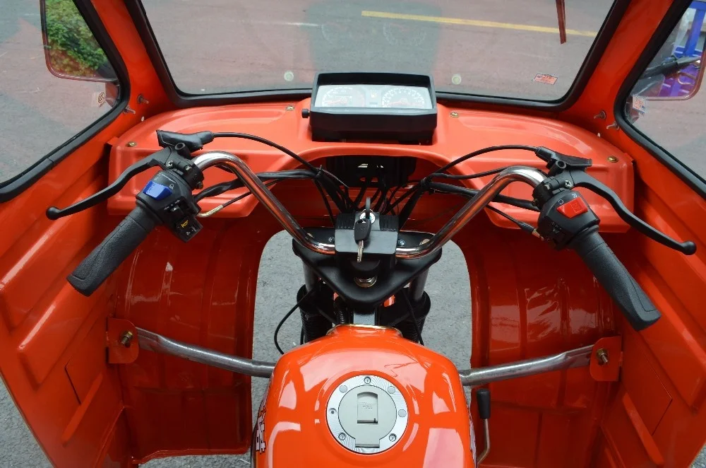 Three wheel motorcycle /van cargo tricycle with cabin for adult