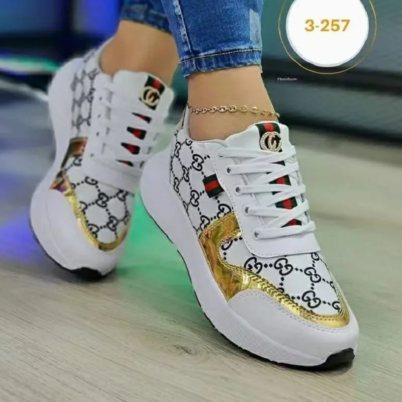 2022 new Graffiti Leather Flats Male Sneakers Designer women Running Shoes Tide Board Shoes Mixed Colors