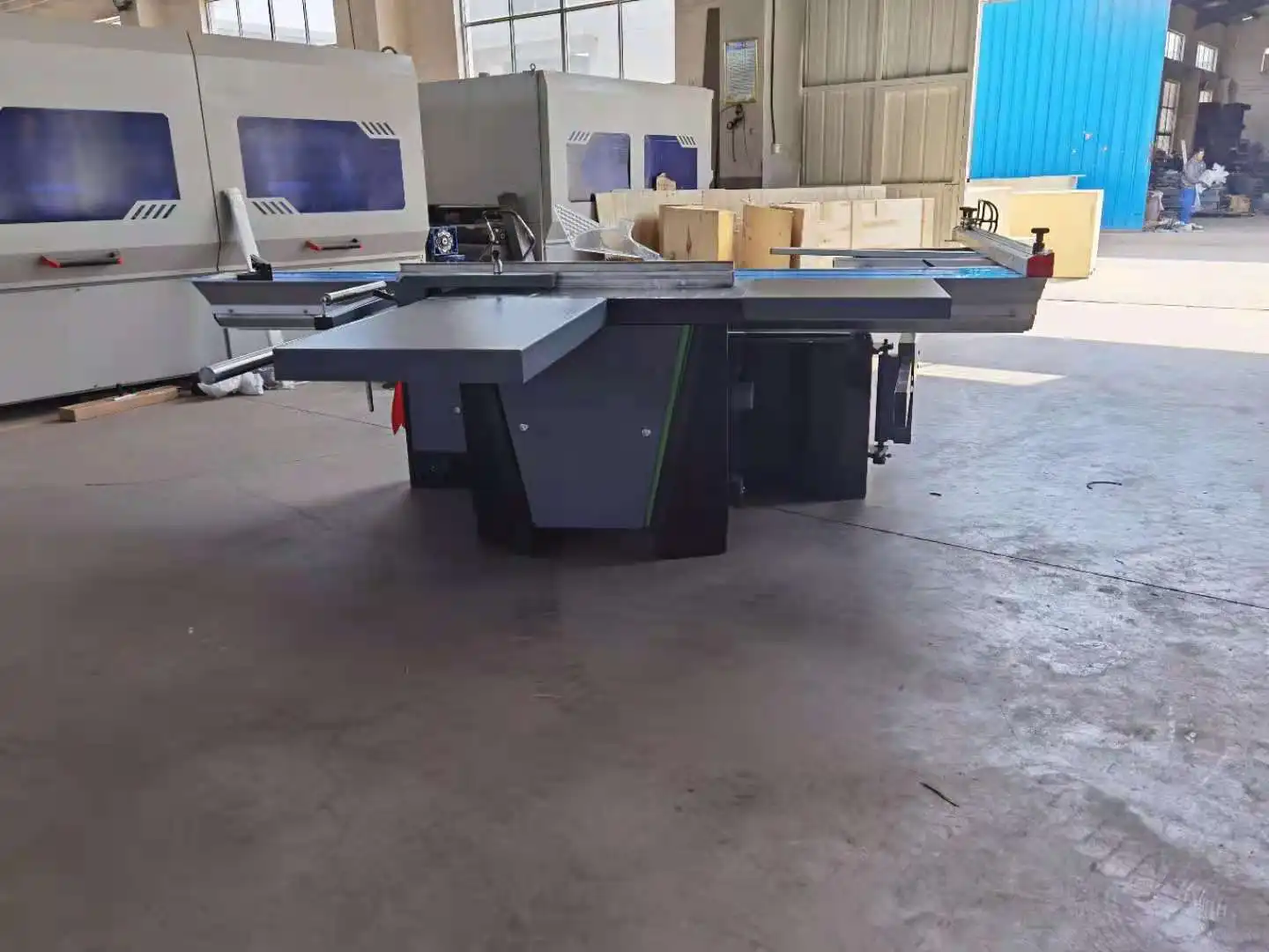 Industrial Woodworking Precision Wood Cutting Panel Sliding Table Saw Machine