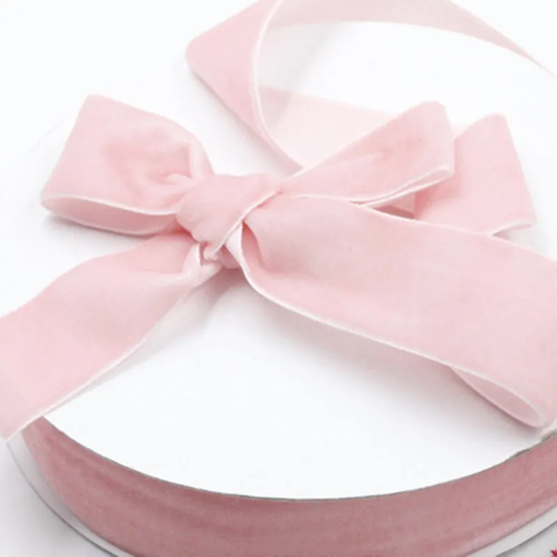Spot wholesale 3mm - 50mm wide inelastic single and double sided velvet ribbon, used for decoration.