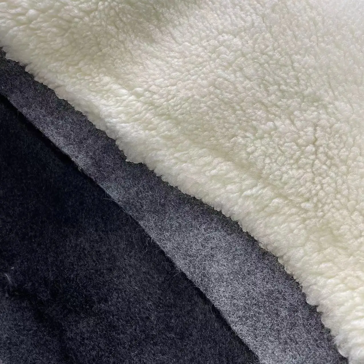 Factory High Quality Polyester Fake Sheep Lamb Fur Lining Fabric for Garment Winter Fabric
