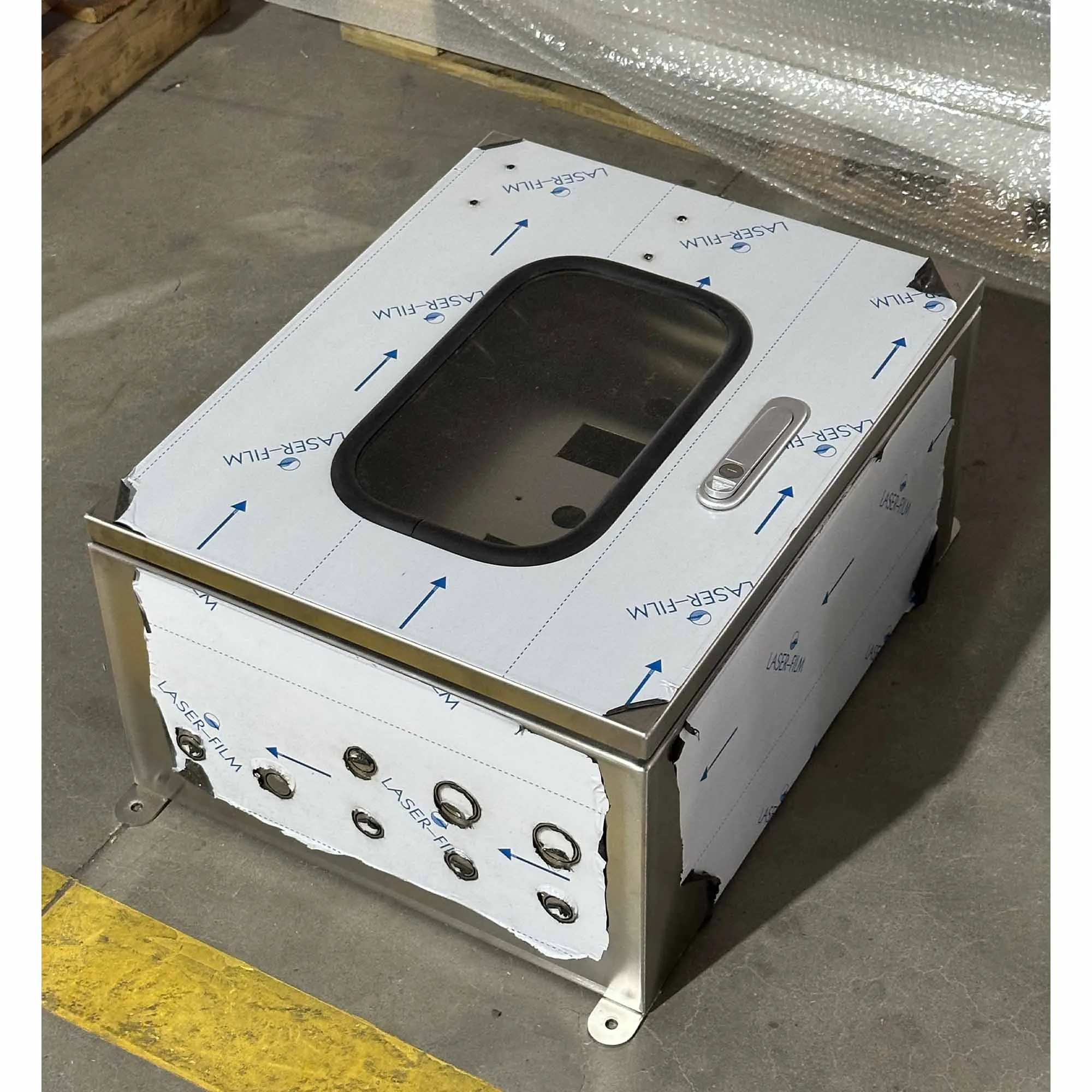 sheet metal process aluminum extrusion instrument chassis server case audio amplifier enclosure
