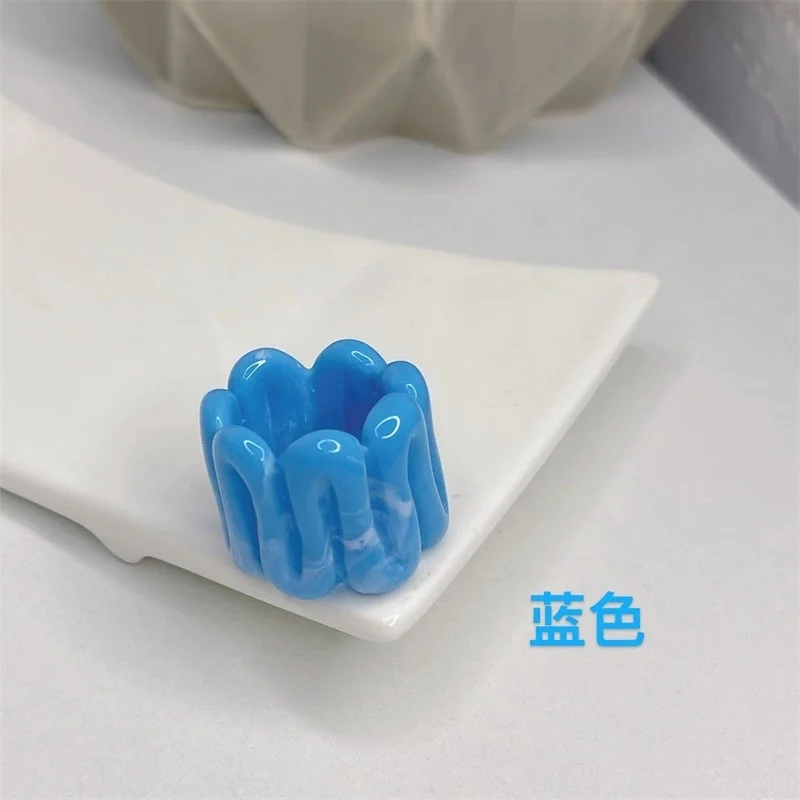 Original ins design niche two-color blooming geometric resin ring 2021