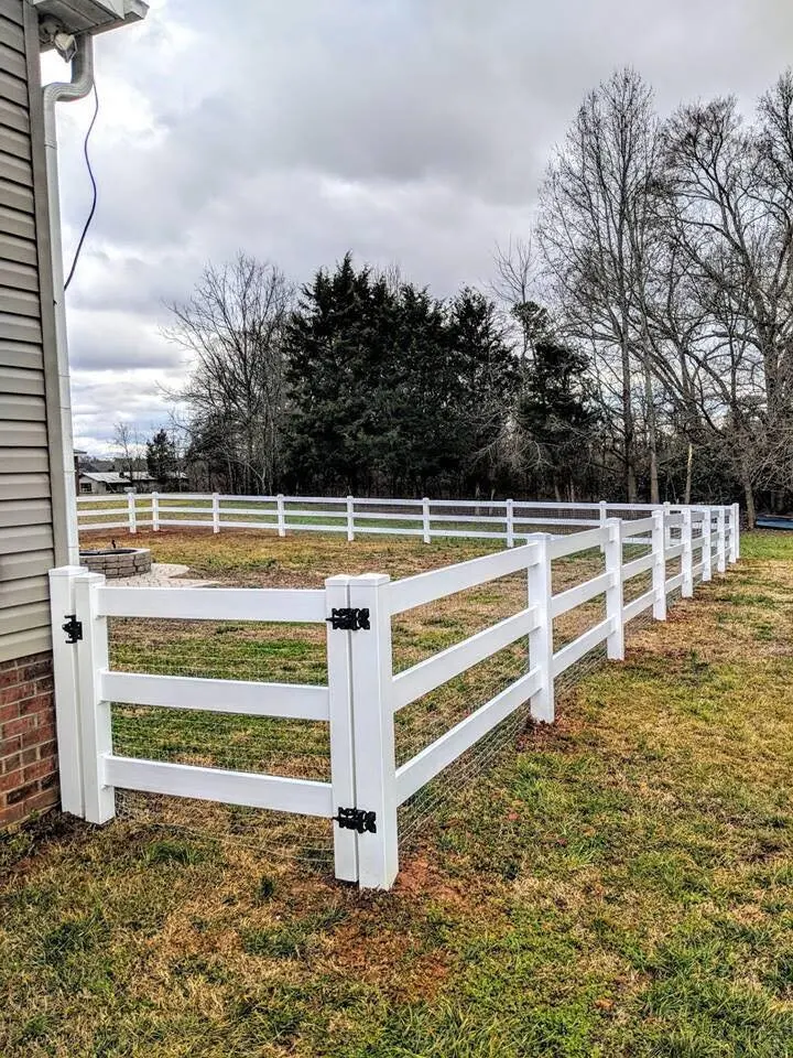 Ranch Rail Vinyl  Farm Fence with  panel and Post