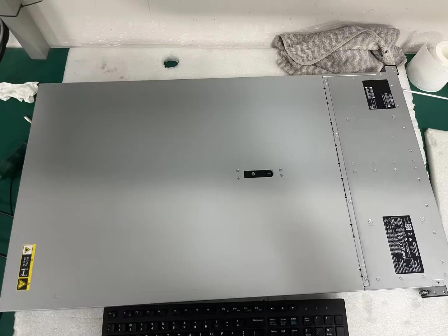 Оригинальный HPE ProLiant DL380 Gen11 сервер в tel Xeon Платиновый 8470 процессор 8SFF SAS 2U Rack Server