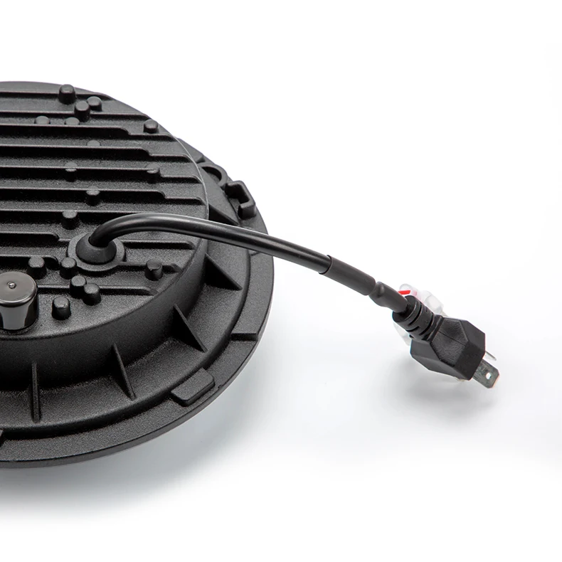 Wholesale Waterproof LED Angel Eyes Headlamp Round Car Accessories 7 Inch Motorcycles Headlight for Harley/Jeep