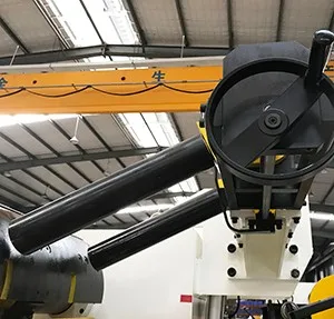 
New Design Combined Decoiler Straightener Feeder 3 In 1 Machine For Thick 0.5-4.5 mm Sheet Metal 