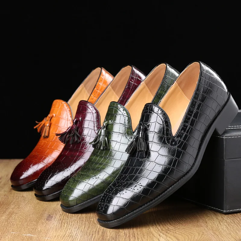 British pointed toe business formal shoe covers foot tassel brooch carved leather shoes men