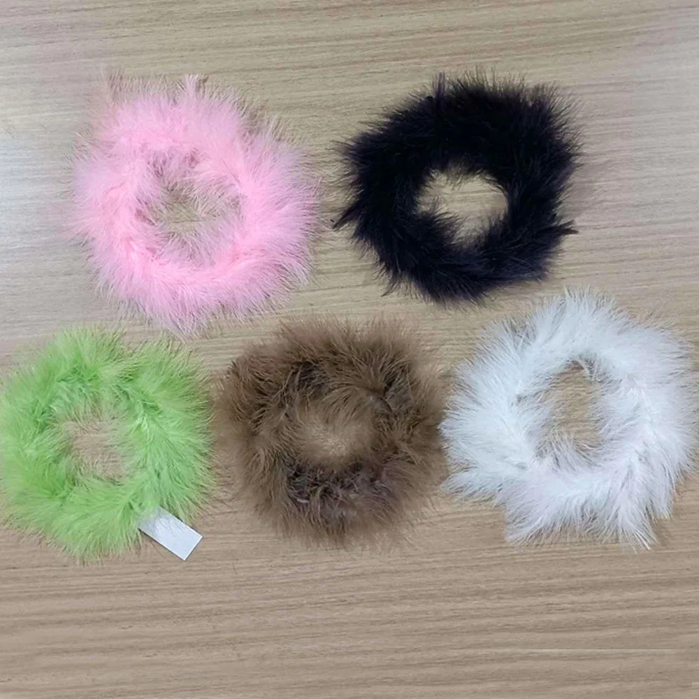 Hot sale 15cm festival decoration wreath rooster peacock feather Pink Black White Easter decoration wreath