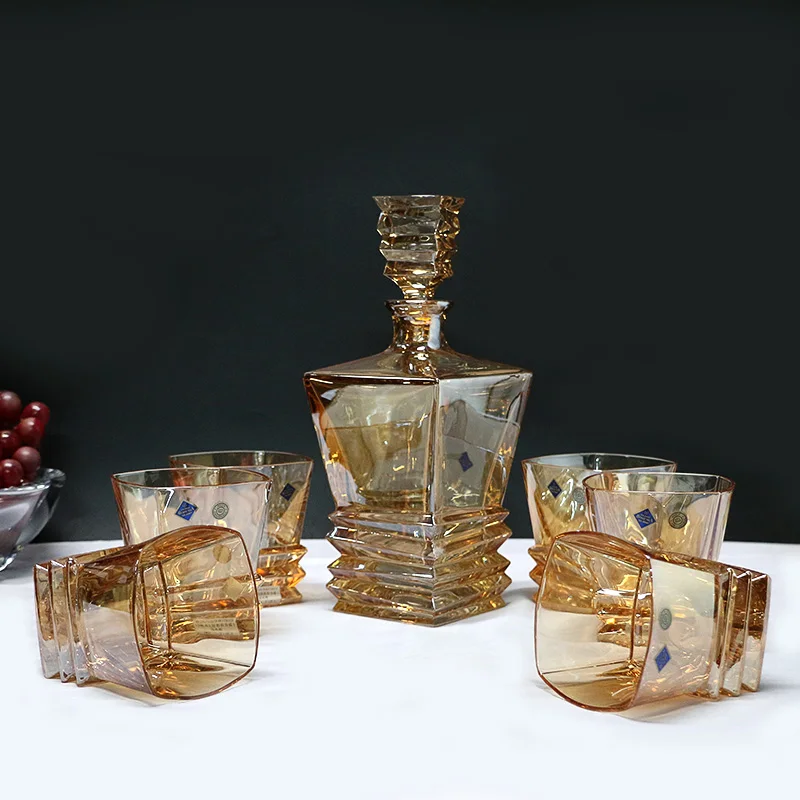 Оптовая продажа 24% Pbo богемный Хрустальный роскошный графин для виски 7 шт. Набор для виски