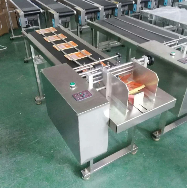 Automatic plastic adhesive labelling counting paging machine date with stacker for hot sale