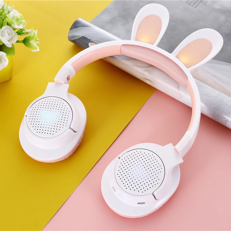 Kids Rabbit Earphone Love Peaches Headphones PM-05 Pink Ear Amazon Top Seller 2022 Wireless Headset with LED for Girls