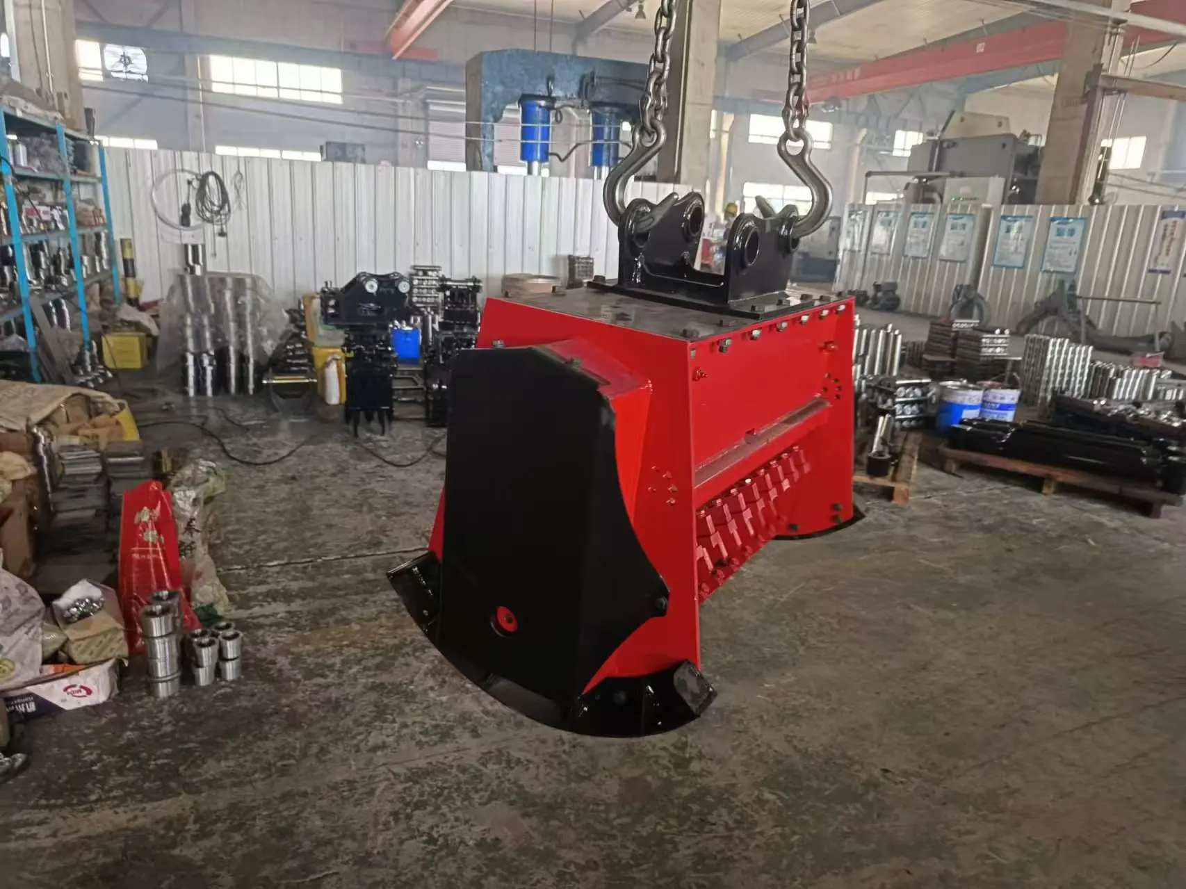 New Efficient Wood Shredder with Better Effect Clearing Wasteland Construction Industries Featuring New Engine Core Component