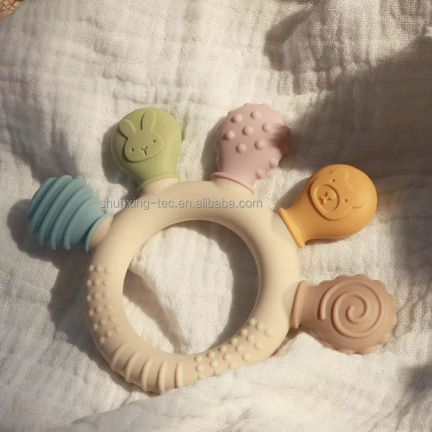 Wholesale High Quality Food Grade Funny Cute Silicone Plam Teether Baby Rattles Anti Lost Teething Toys for Babies 0-6 moths