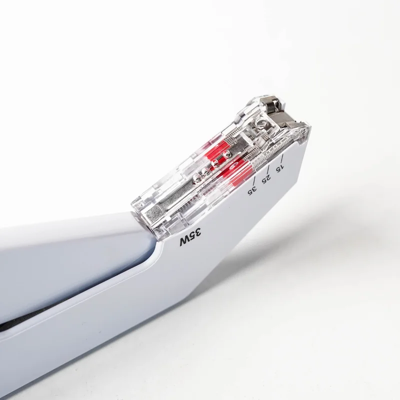 Innovative 35W Disposable Skin Stapler High Quality Surgical Instrument for Medical Procedures
