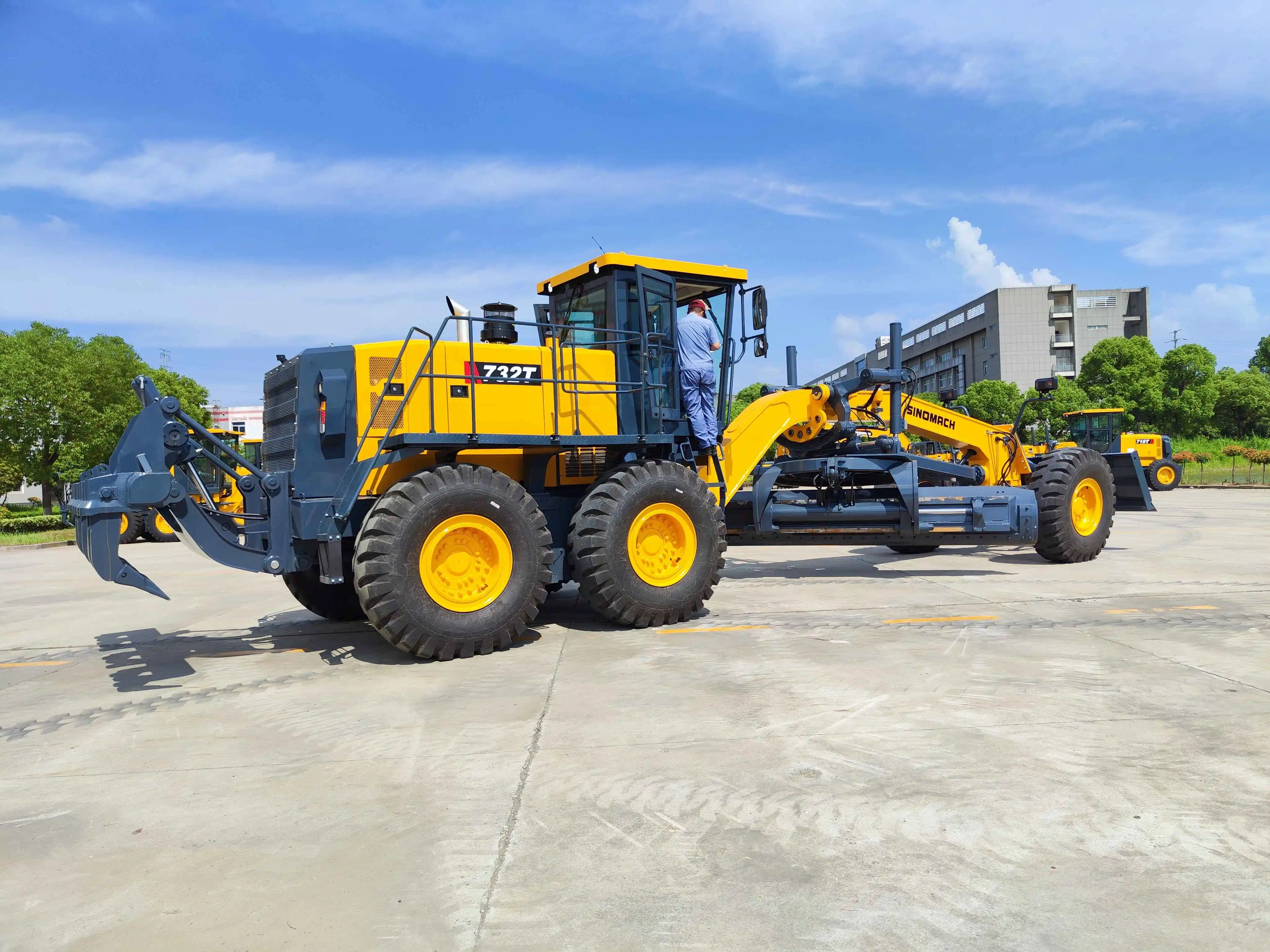 China Famous Brand Sinomach CNCMC Direct Sales 732T Mining Motor Grader 320HP Motor Grader With Cummins Engine
