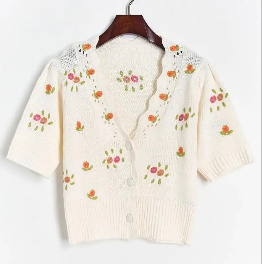 Hot sell little flower jacquard knitted woman cardigan sweet girl crop sweater women