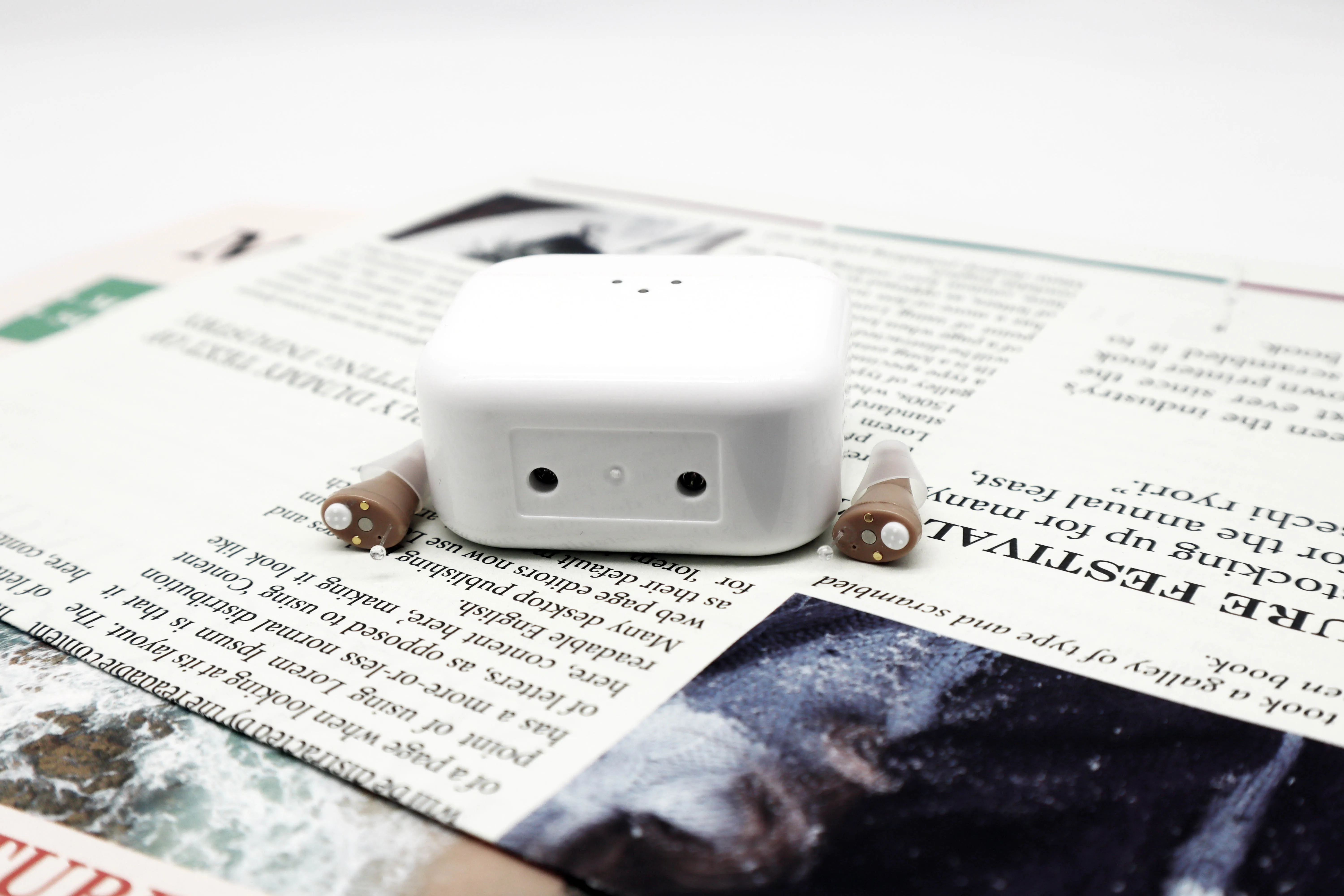 High quality old man phonak hearing aid earphone for hearing loss mini invisible 16 channels hearing aids digital programmable