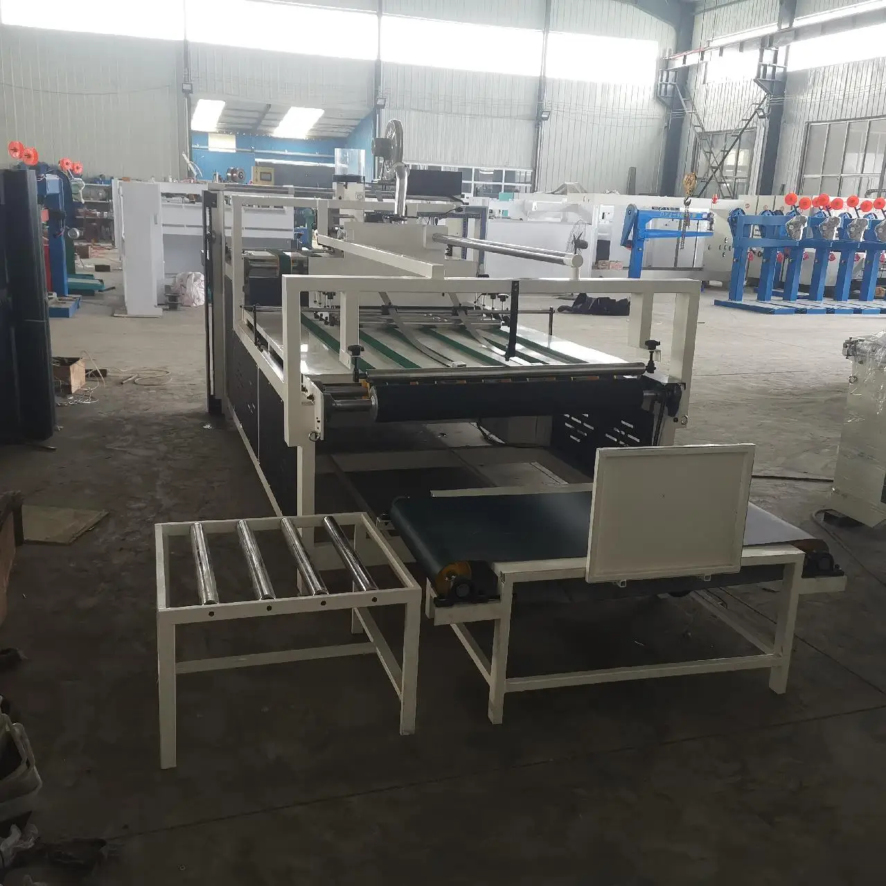 Semi Automatic Roller Press Die Cutter Manual Flat Bed Platform Corrugated Die Cutting Carton Box Machine