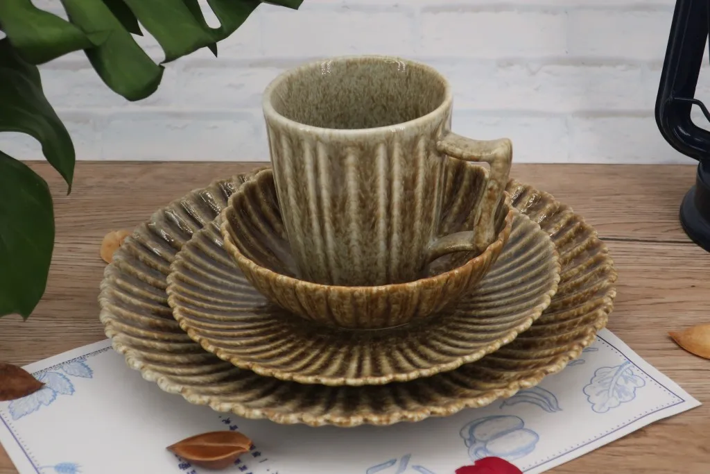 
Wholesale Hand Painted Ceramic Tableware Set Plate Cup Dinnerware Sets 