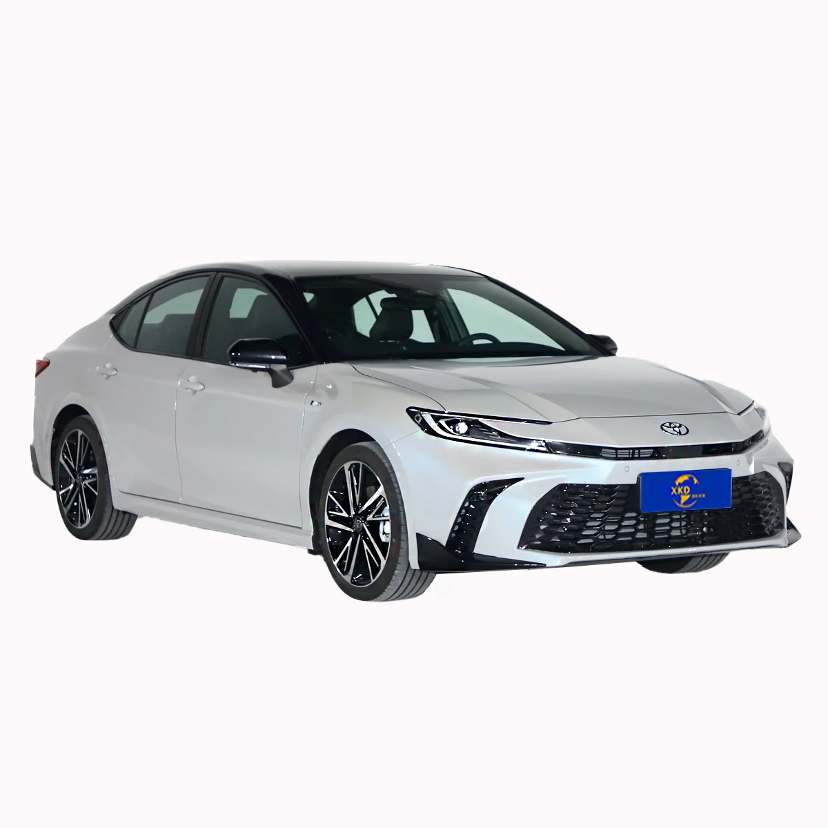 Лидер продаж бензиновый гибридный автомобиль Toyota camry 2 0 л 5-местный седан Подержанный 2023 2024 новый для продажи