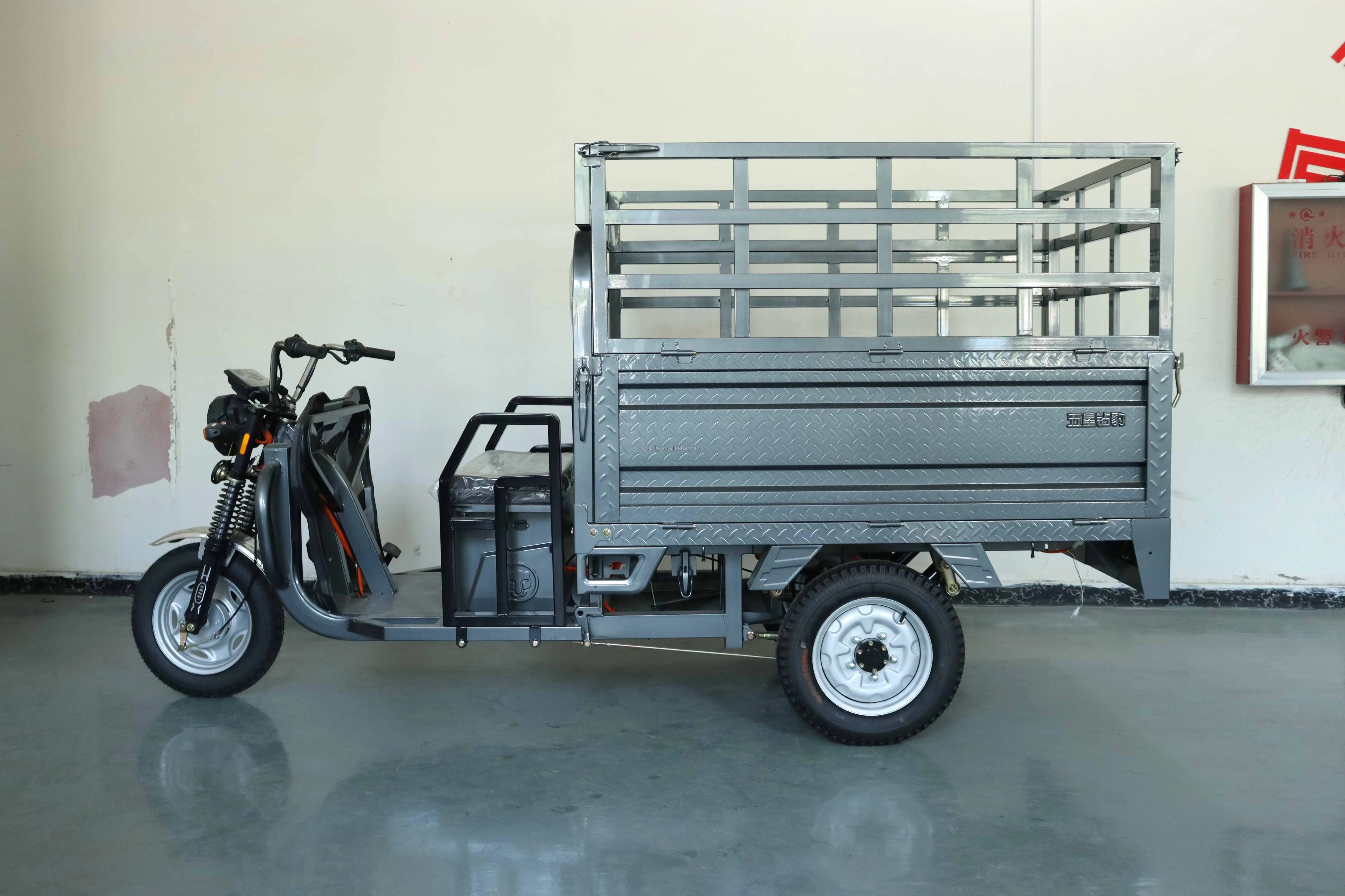 New design electric cargo tricycle for adult electric tricycles 3 wheel wholesale good quality double heighten high hurdles